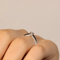 Sale Anello di Fidanzamento Cuore in Oro Bianco con Diamante 0,16 Carati Anelli Di Fidanzamento