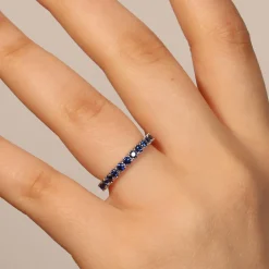 Online Anello Eternity Blu Zaffiro in Oro Bianco 1,40 Carati Anelli Eternity