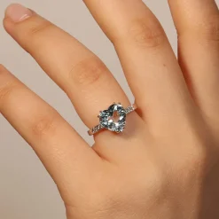 Online Anello in Oro Bianco con Acqua Marina Taglio Cuore e Diamanti Taglio Brillante Anelli