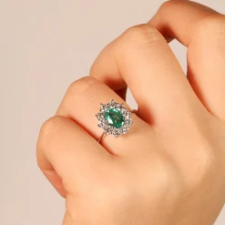 Hot Anello Kate Grande con Smeraldo in Oro Bianco e Diamanti Le Mie Creazioni | Anelli