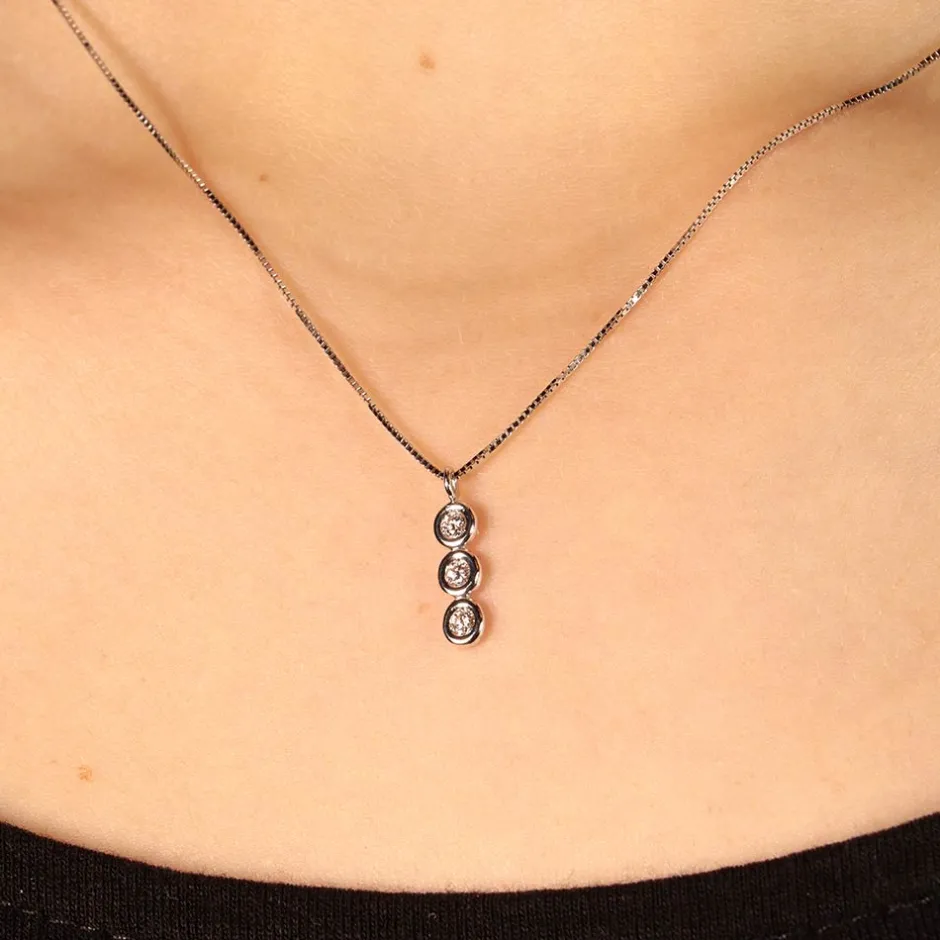 New Collana Trilogy Punto Luce in Oro Bianco con Diamanti 0,12 Carati Collane Punto Luce | Collane