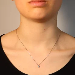 New Collana Punto Luce in Oro Bianco con Diamante 0,20 Carati Collane Punto Luce