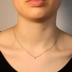 Clearance Collana Punto Luce in Oro Bianco con Diamante 0,03 Carati Collane Punto Luce